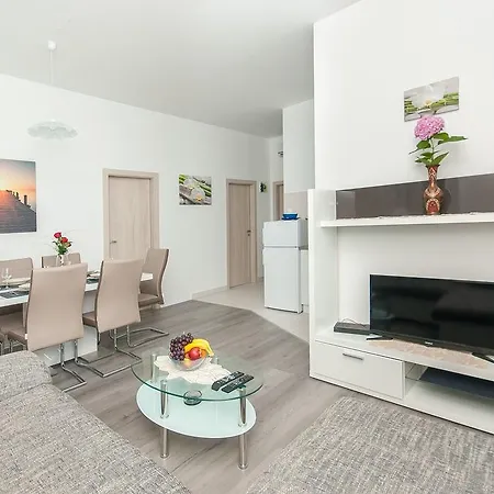 Tanja Appartamento Omiš